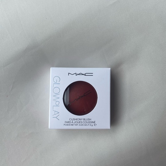 BNIB MAC Glow Play Blush in Plush Pepper - Picture 3 of 3